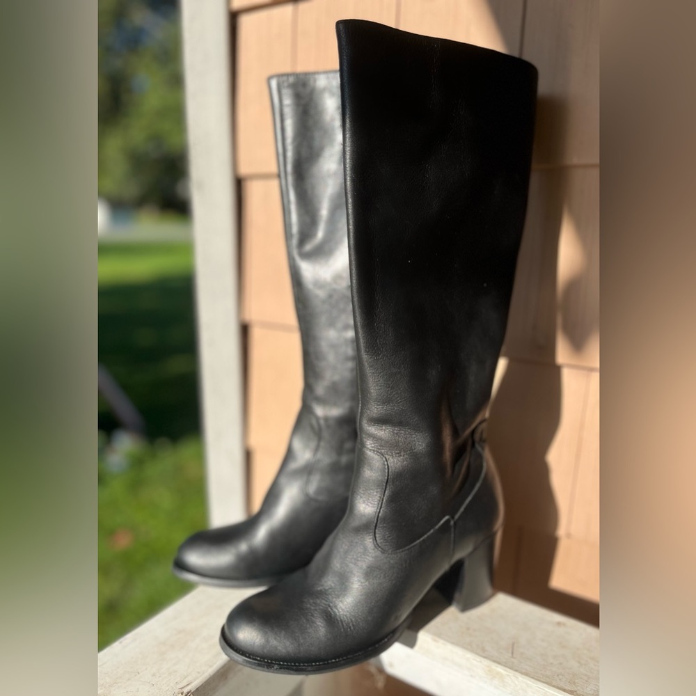 Duo Brand Leather Boots. Size 39
